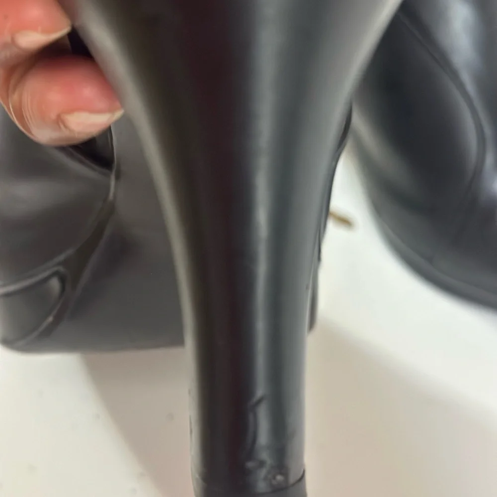 Black Slingback Peep-Toe Heels - - Picture 2 of 4